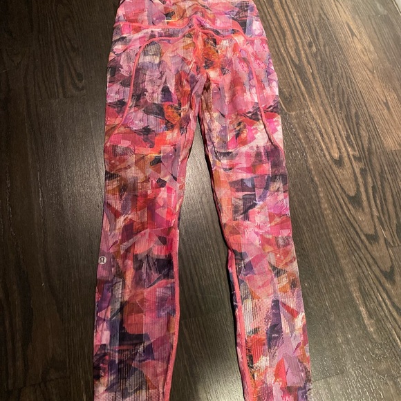 Lululemon tights with pockets - Picture 5 of 7